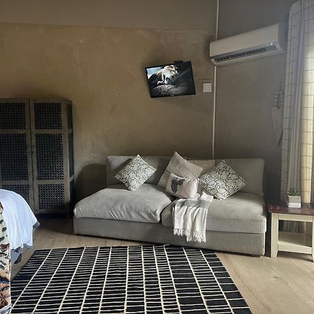 Simba Safaris African Pride Exotic Lodge Lephalale Екстериор снимка