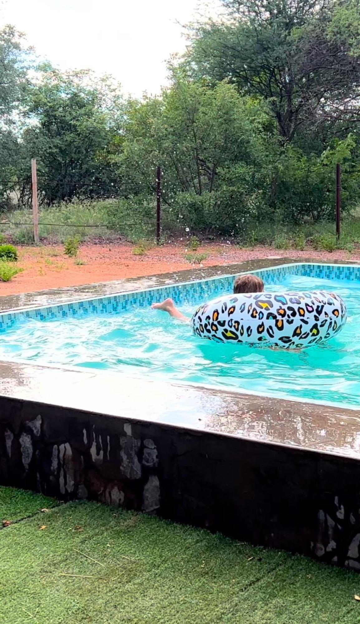 Simba Safaris African Pride Exotic Lodge Lephalale Екстериор снимка